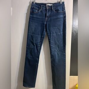 Levi MidRise Skinny jeans